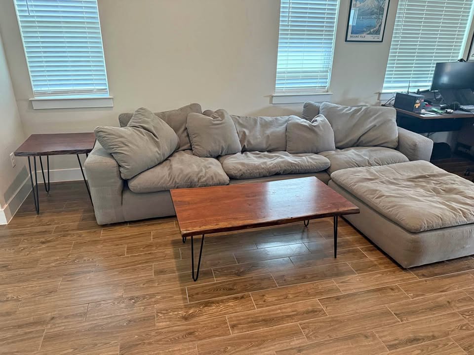 Fluffy 3piece Modular Cloud with Ottoman (Pending Cleaning)