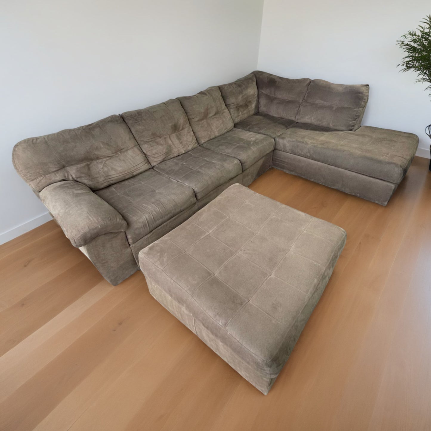 Cloth Sectional Couch with Ottoman
