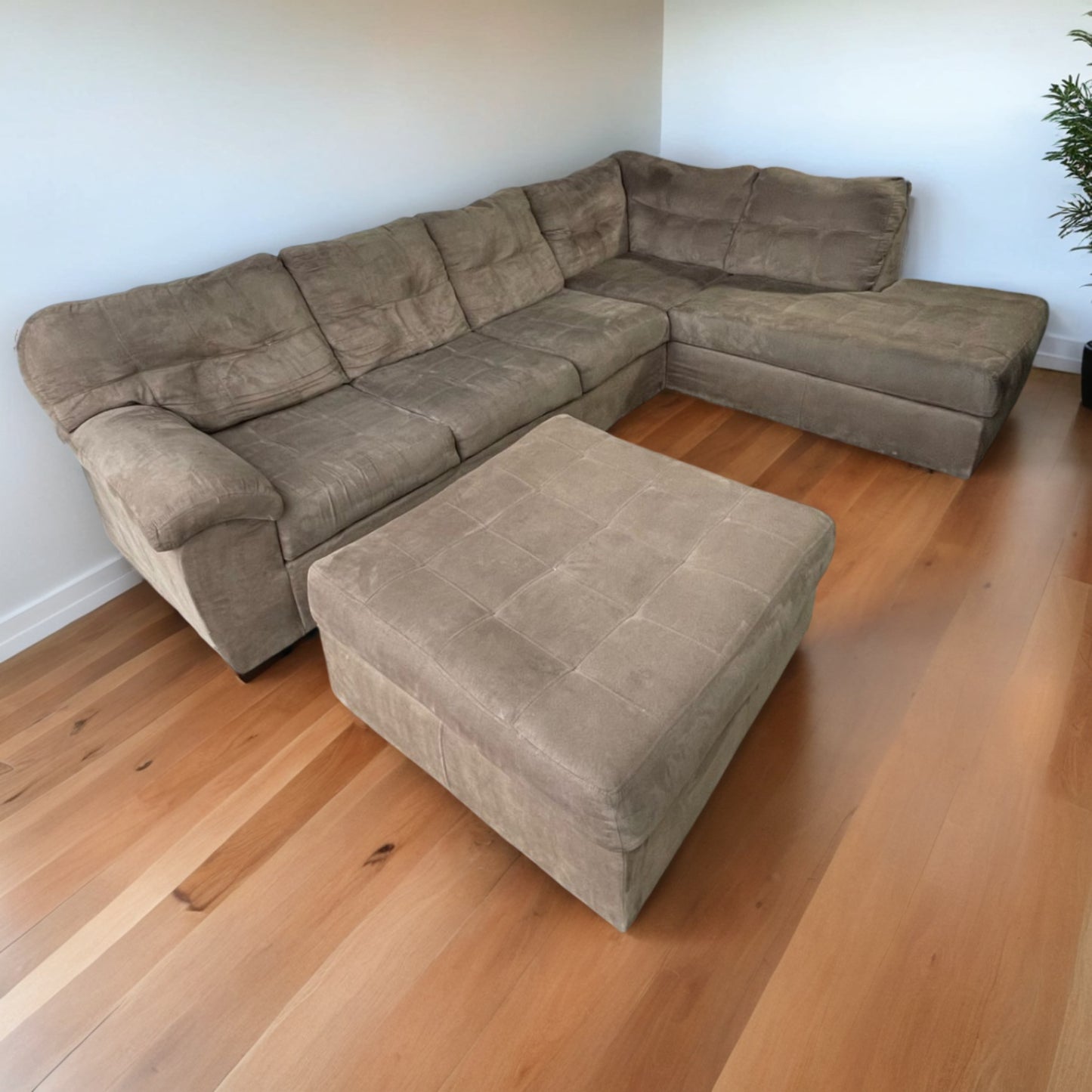 Cloth Sectional Couch with Ottoman