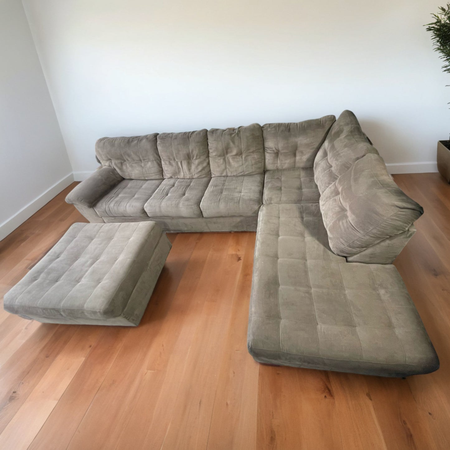 Cloth Sectional Couch with Ottoman