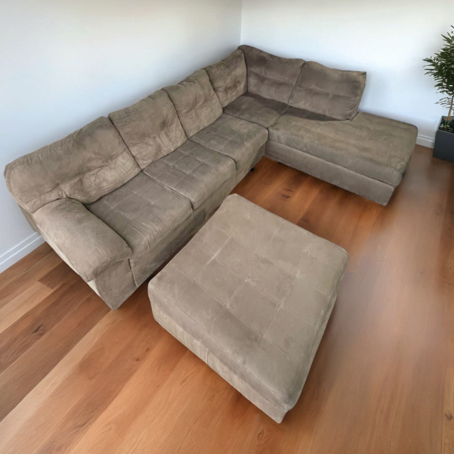 Cloth Sectional Couch with Ottoman