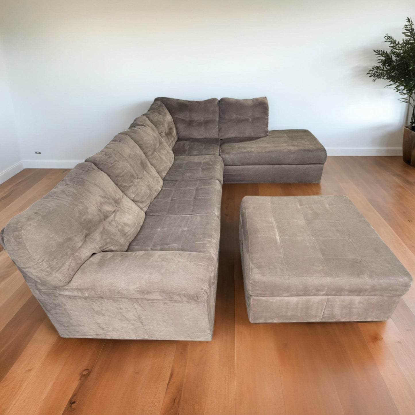 Cloth Sectional Couch with Ottoman